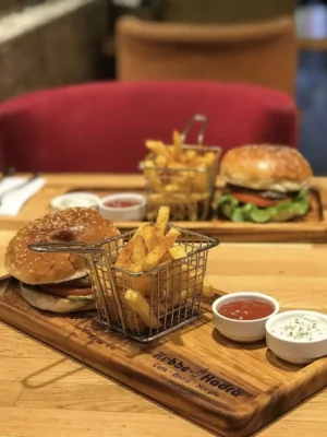 Hamburger Sunumluk 1208